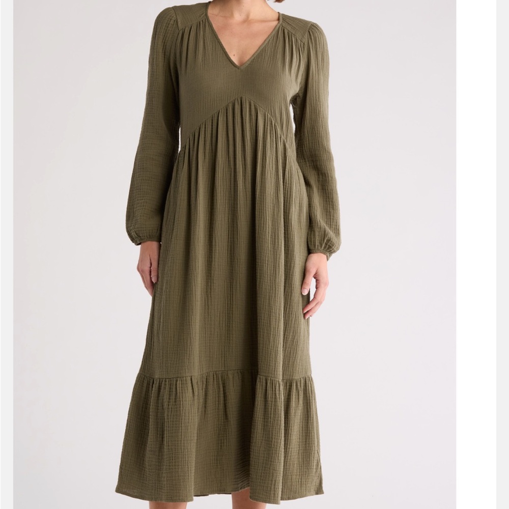 Melrose and Market, Olive green, gauze, cotton with V neck, size large